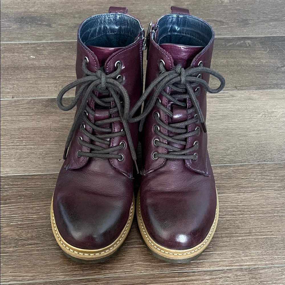Moshulu Leather Boots